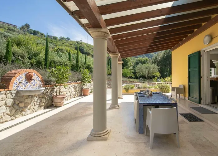 Lunense By Vacavilla * Avenza