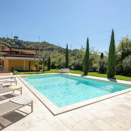 Lunense By Vacavilla Villa *